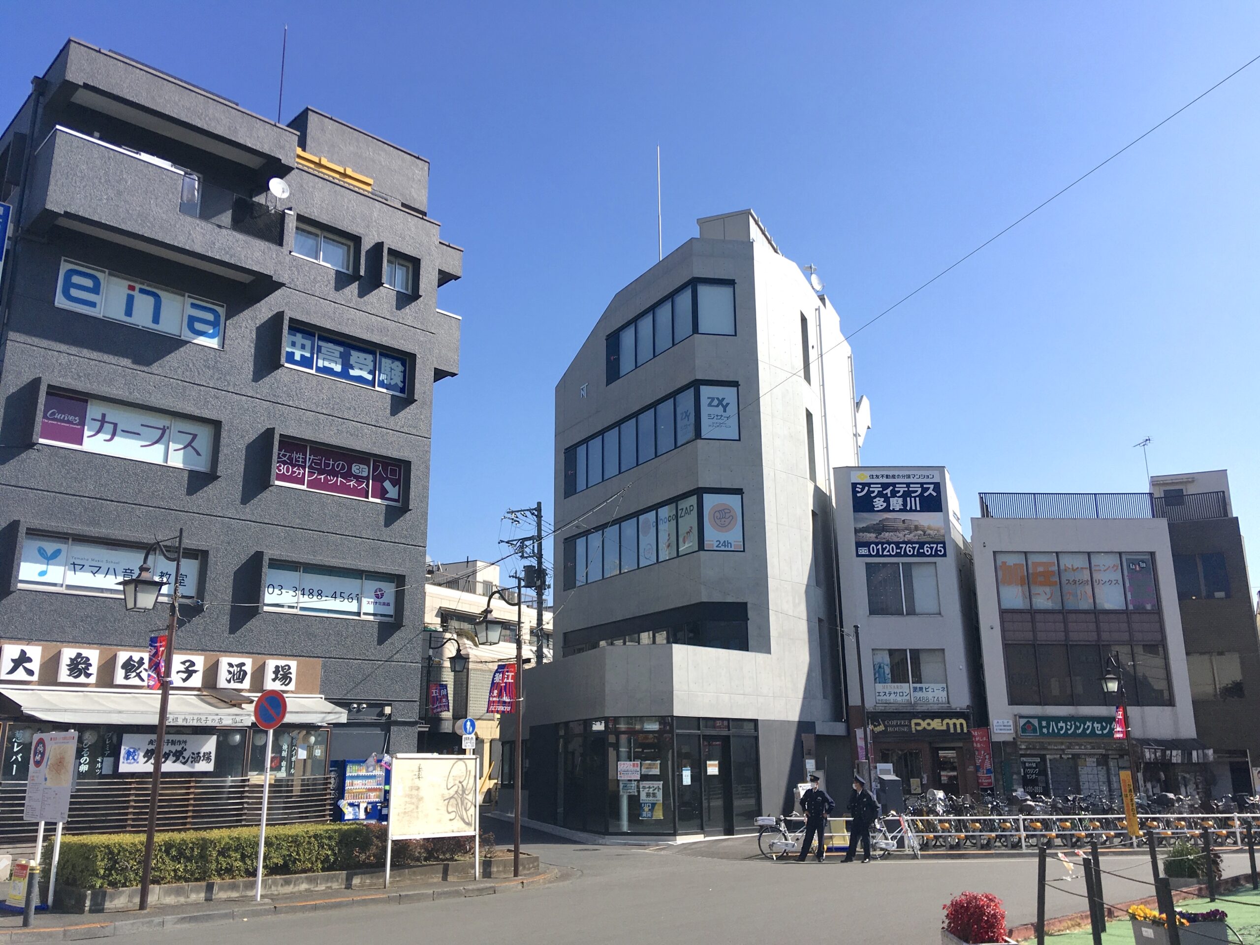 「狛江」駅南口１分 ロータリー沿いの築１年モール