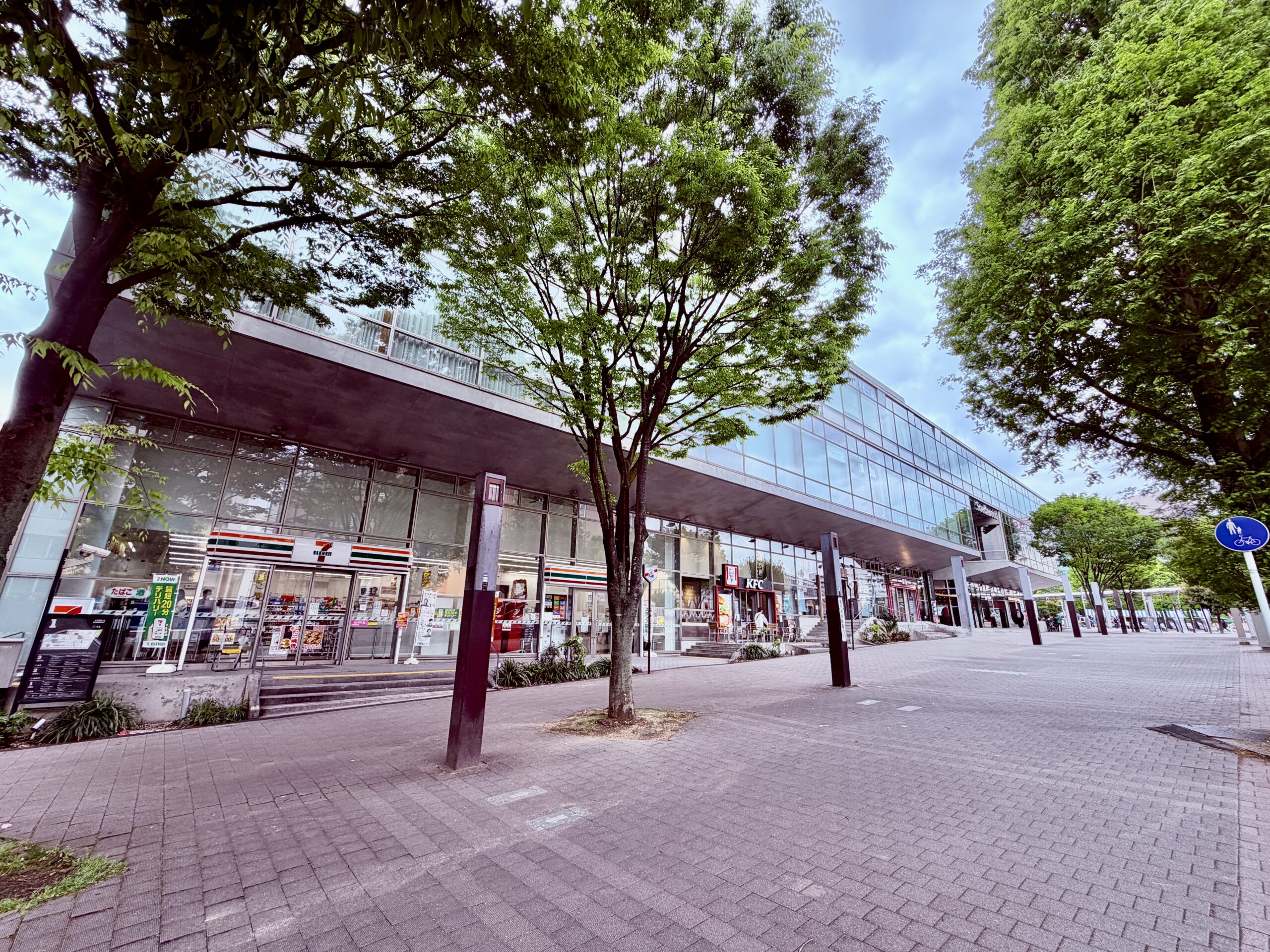 「センター南駅」複数テナントが入居する商業施設内 クリニック区画も残り1区画！！