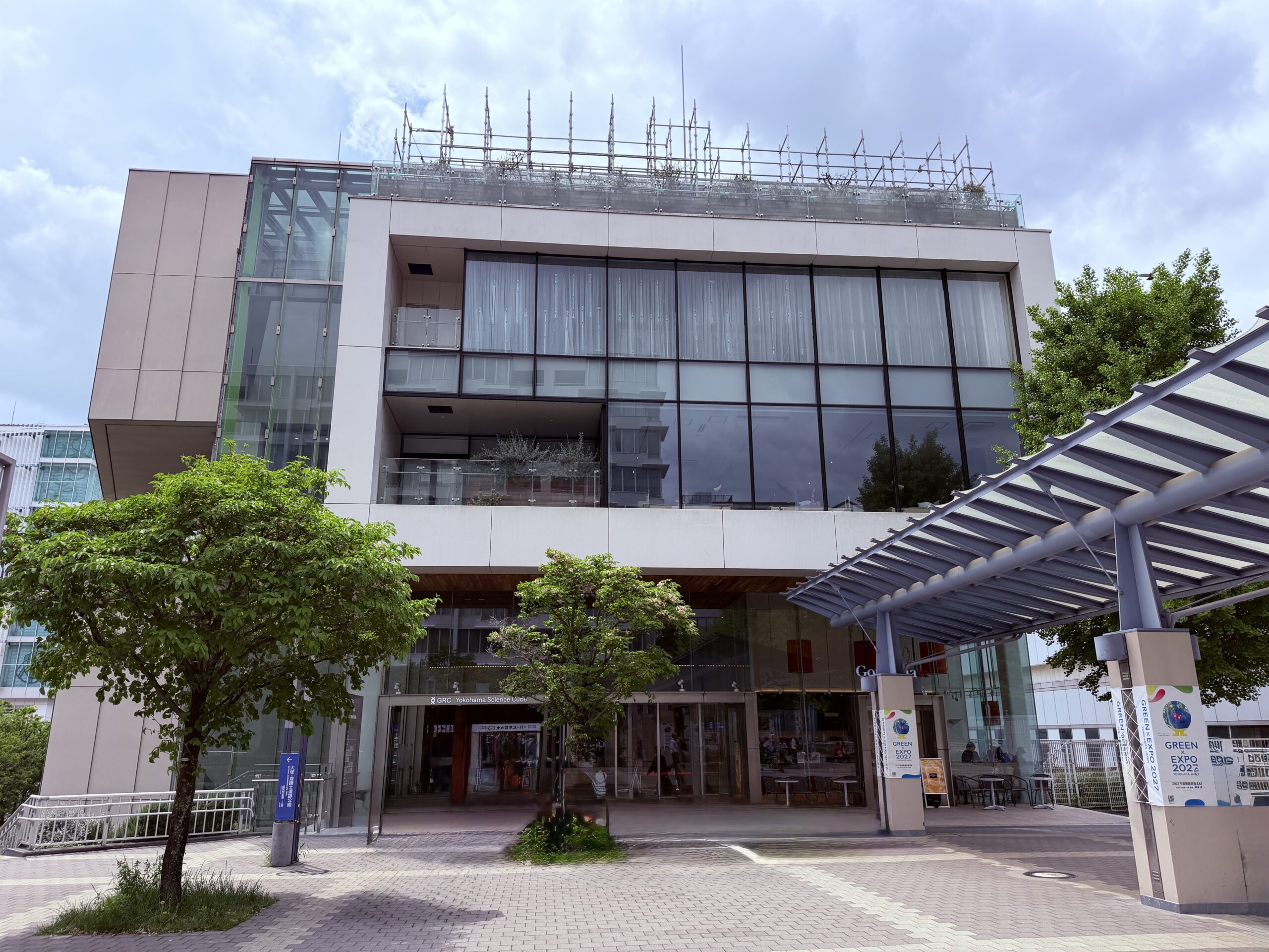 「センター北駅」目の前 ファミリー層が多いエリアで継続的な来館が見込める商業施設モール