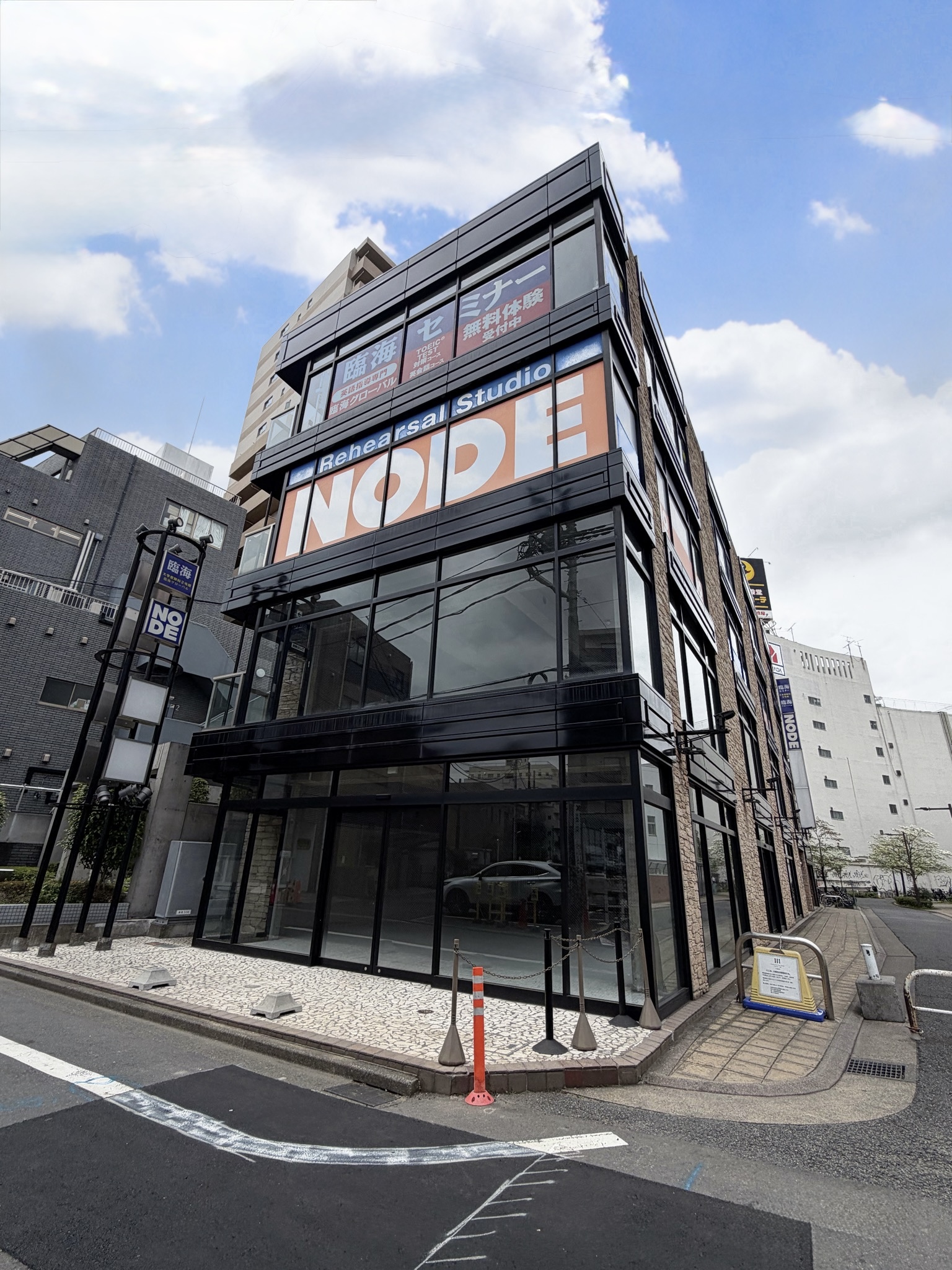 「溝の口駅」徒歩５分 大きな窓面より採光のとれる１階路面テナント物件