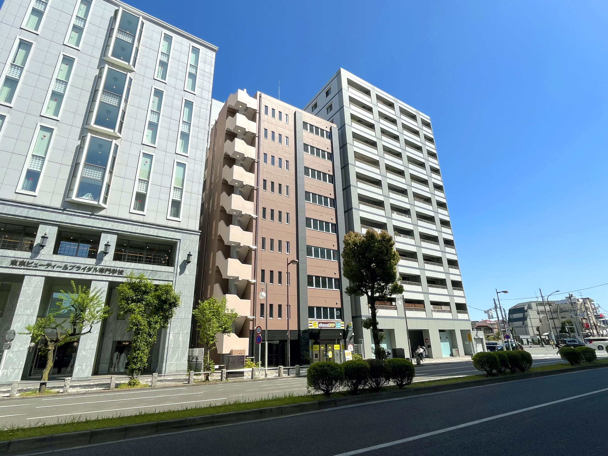 「立川駅」徒歩５分 開けた交差点至近！視認性良好な築浅物件