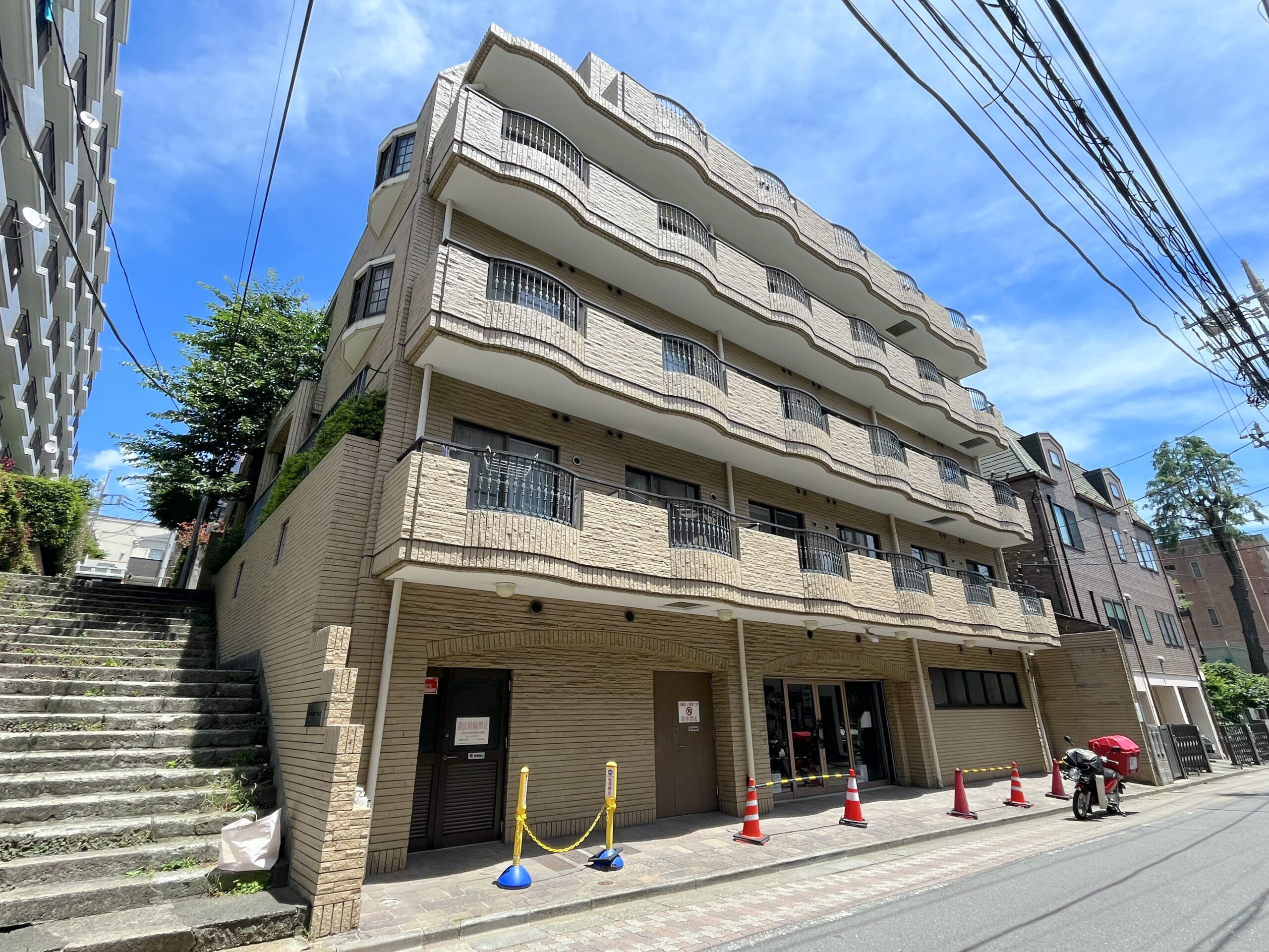 「石川台駅」徒歩２分 荏原病院通り沿いマンション１階テナント物件