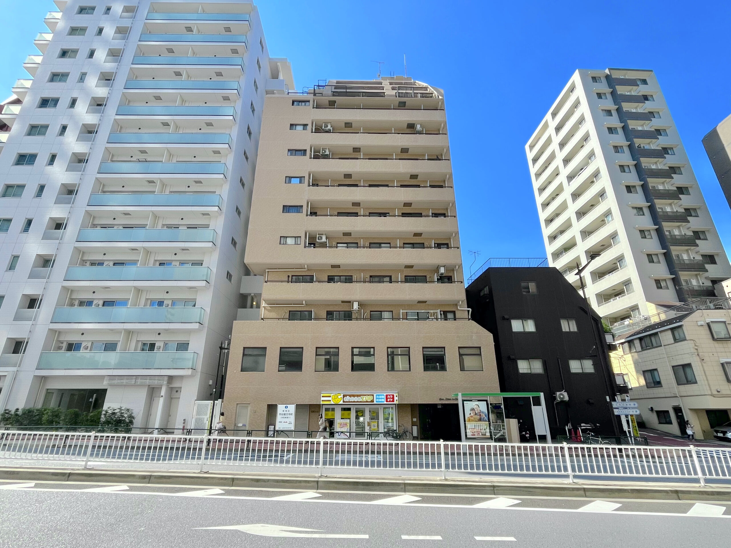 「牛込柳町駅」徒歩５分 外苑東通り沿い ２路線利用可能なテナント物件